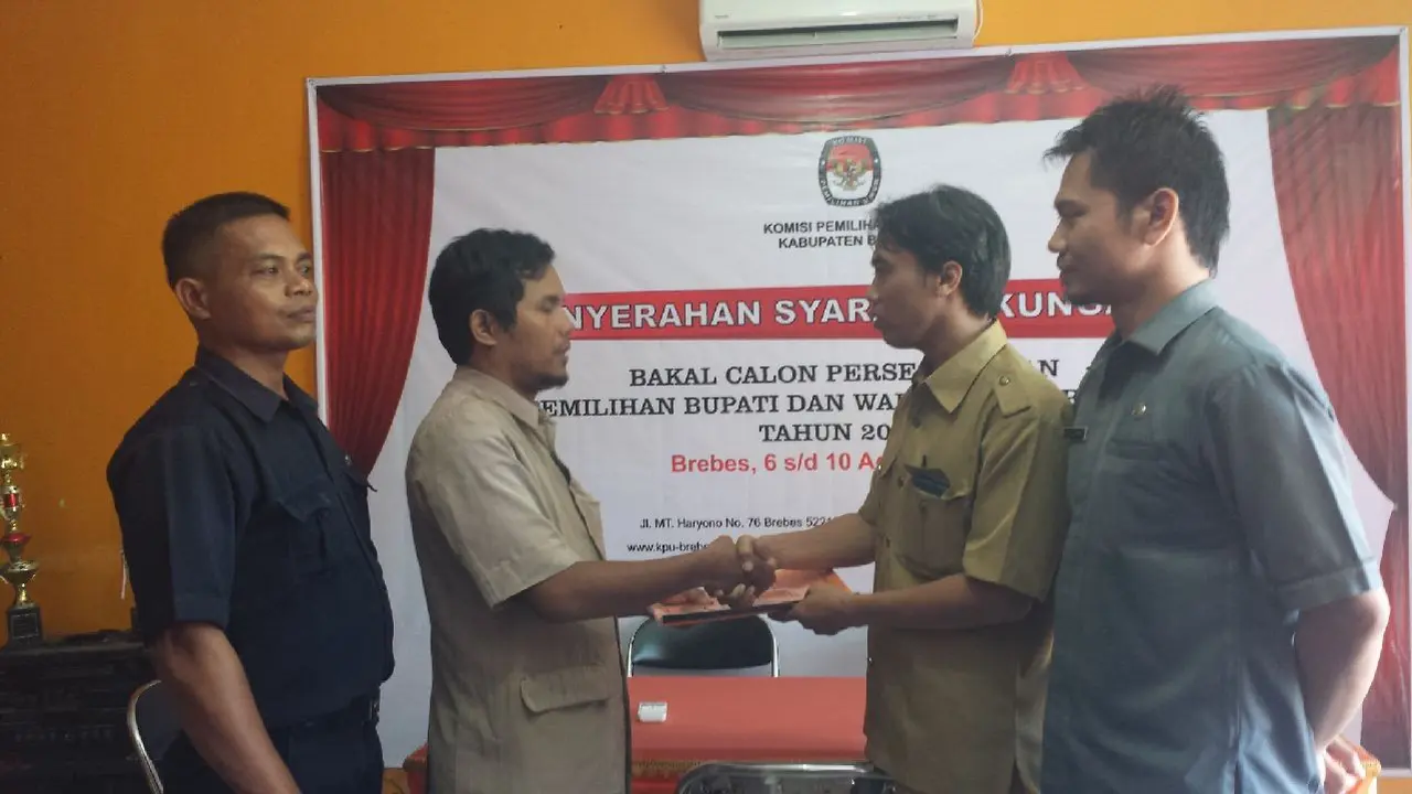 Hilda Arif Wibisono dan Bahaudin Alkharis guru honorer yang batal maju pilkada lewat jalur independen