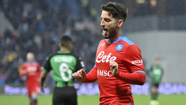 Foto: 5 Pesepak Bola dengan Rekor Hattrick Terbanyak di Liga Italia, Edinson Cavani Kini Malah Jadi Cadangan di Manchester United