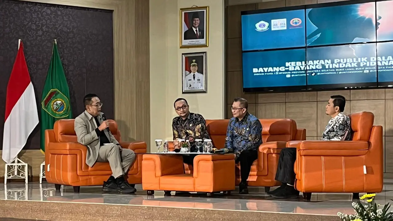 Diskusi publik di Universitas Syakyakirti Palembang bertema “Kebijakan Publik Dalam Bayang-Bayang Tindak Pidana Korupsi” pada 25 Januari 2025 (Istimewa)