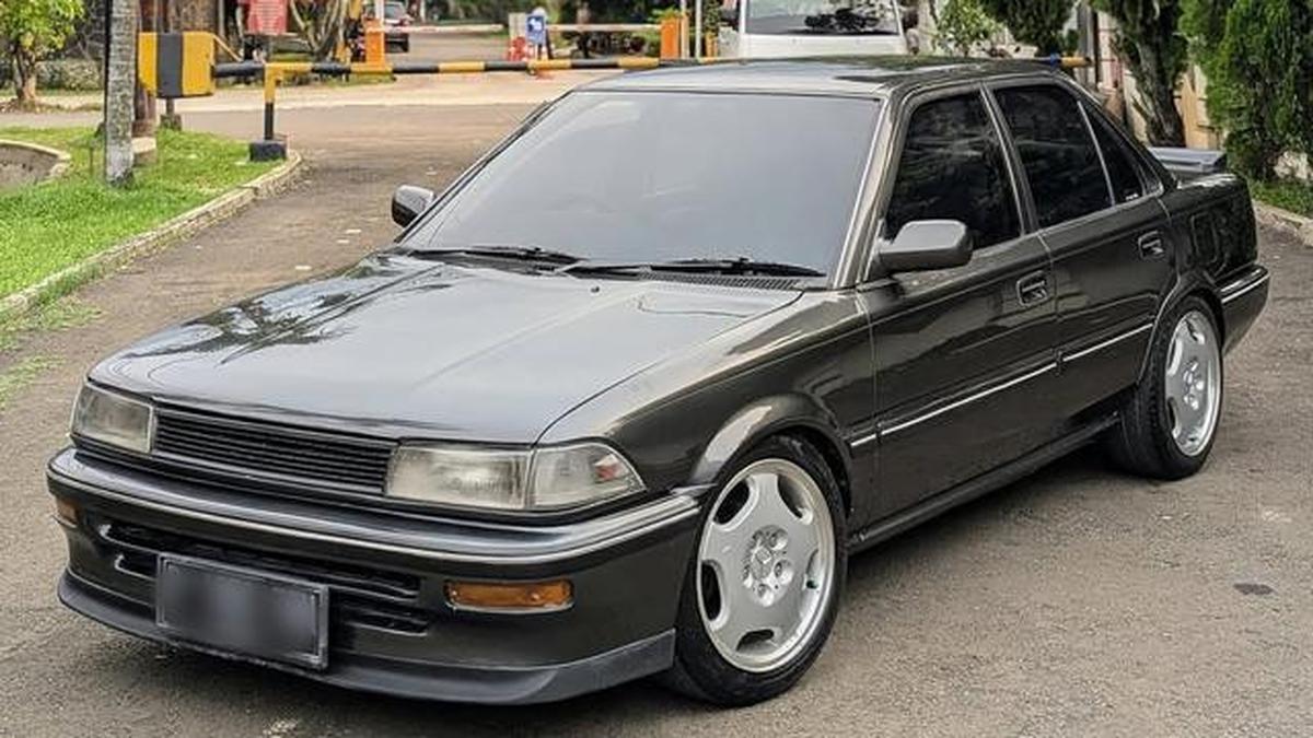Toyota Corolla Twin Cam AE92 (source: instagram.com/garasiboys)