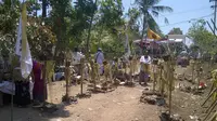Warga Gelar Ritual Pembersihan di Kuburan Massal PKI 