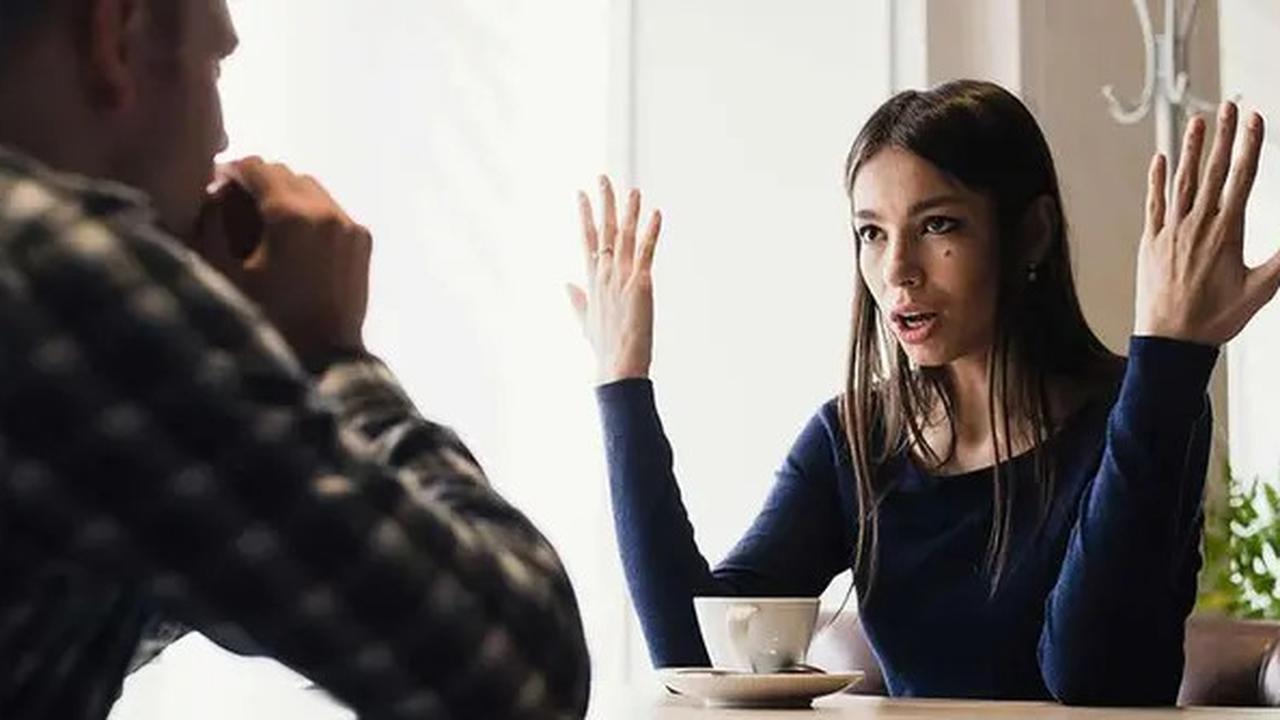 5 Sikap Ini Bisa Menandakan Pasanganmu Tidak Tulus Mencintaimu