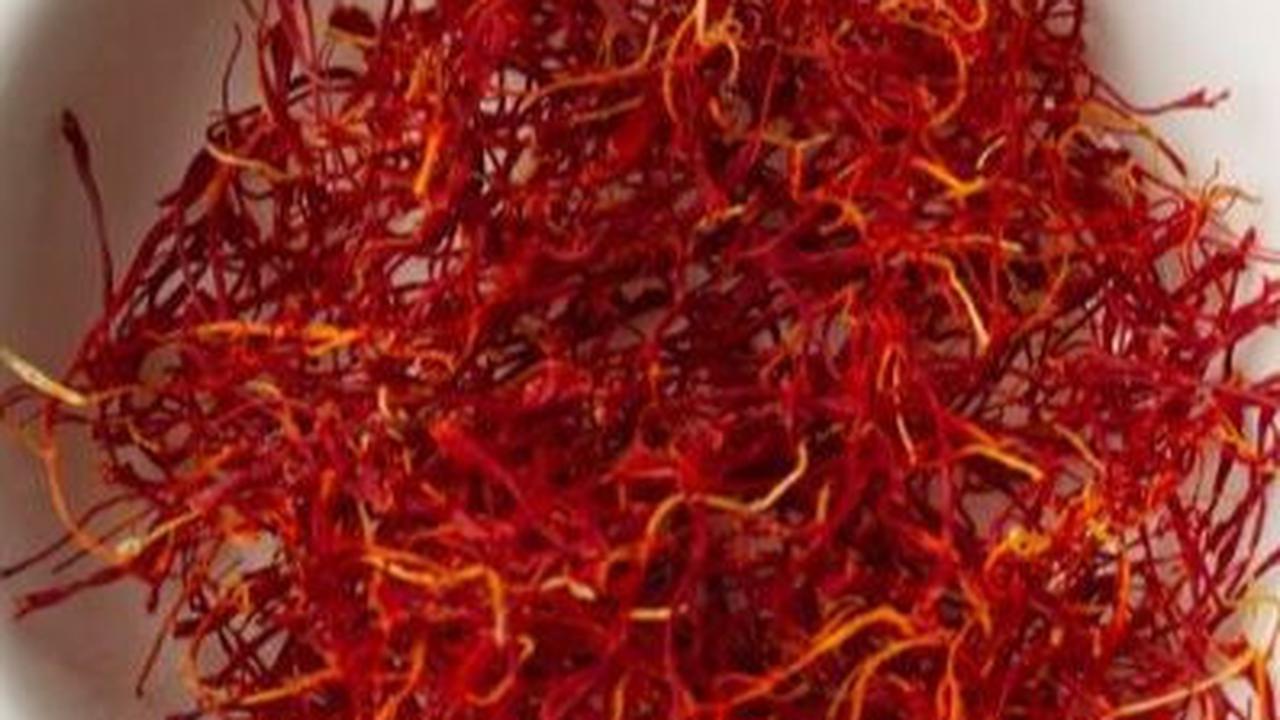 6. Saffron: Warna Emas untuk Kesehatan Mental