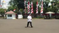Siti Nurbaya Bakar Berlari Kecil saat Tiba di Istana