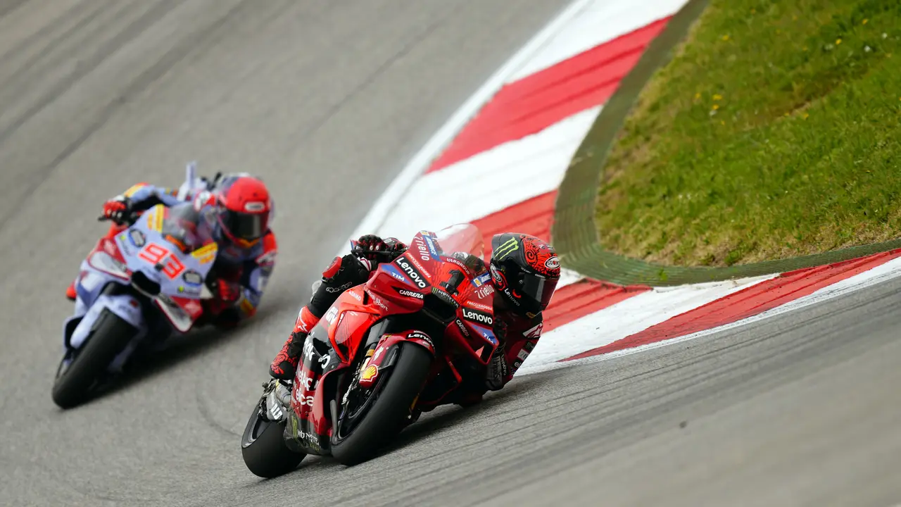 Francesco Bagnaia dan Marc Marquez di MotoGP 2024