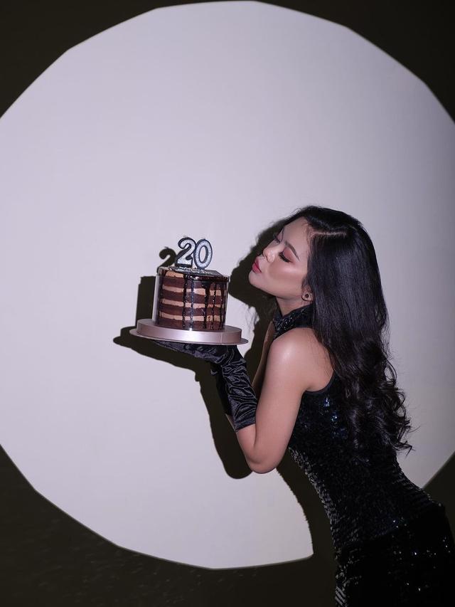 Melly Lee Ultah ke-20