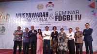 Universitas Negeri Surabaya (Unesa) dan forum dewan guru besar Indonesia menggelar musyawarah dan seminar Internasional FDGBI IV. (Foto: Liputan6.com/Dian Kurniawan)