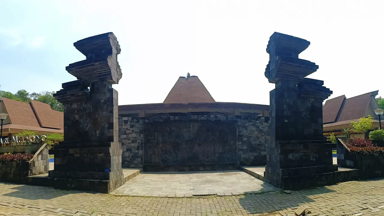 Kampung Budaya di UNNES (Foto: Asti Bulantrisna Widhiutami)
