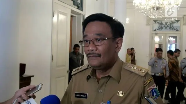 .Gubernur DKI Jakarta Djarot Saiful Hidayat menyebut, pertumbuhan motor di Jakarta sudah tak terkendali sehingga diperlukan pembatasan