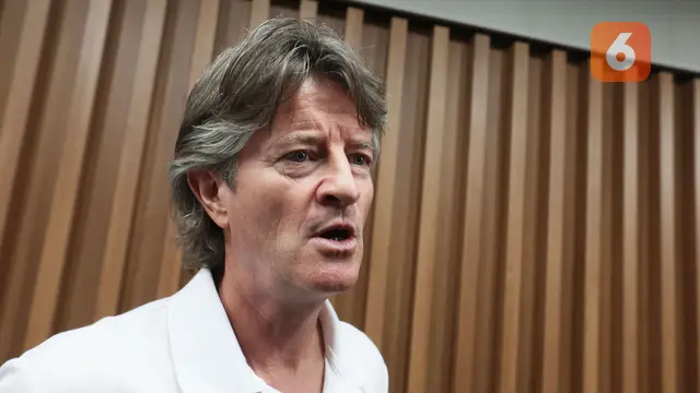 Pelatih PSS Sleman, Pieter Huistra