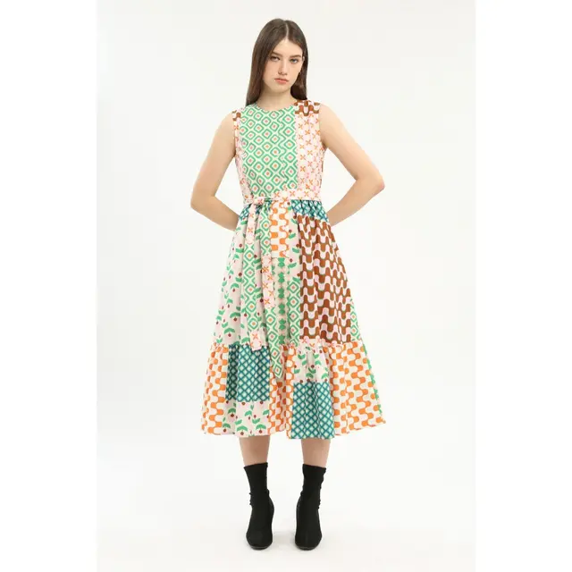 Padupadan Busana Pattern dari Atasan hingga Bawahan, credit: Cotton Ink