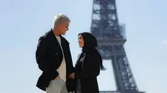 Lesty Kejora dan Rizky Billar, saat ini tengah menikmati momen indahnya bulan madu keduanya di luar negeri. Dalam perjalanan bulan madunya, pasangan yang kerap menjadi sorotan ini mengunggah berbagai momen mesranya dalam Instagram. Seperti saat di Menara Eifel, Paris. (Liputan6.com/IG/@rizkybillar)