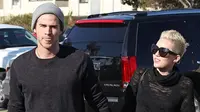 Miley Cyrus Tak Ingin Dibilang 'Mantan Tunangan' Liam Hemsworth