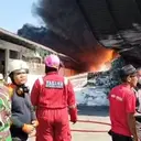 Dugaan Penyebab Kebakaran Hebat Pabrik Sandal PT Porto Karanganyar