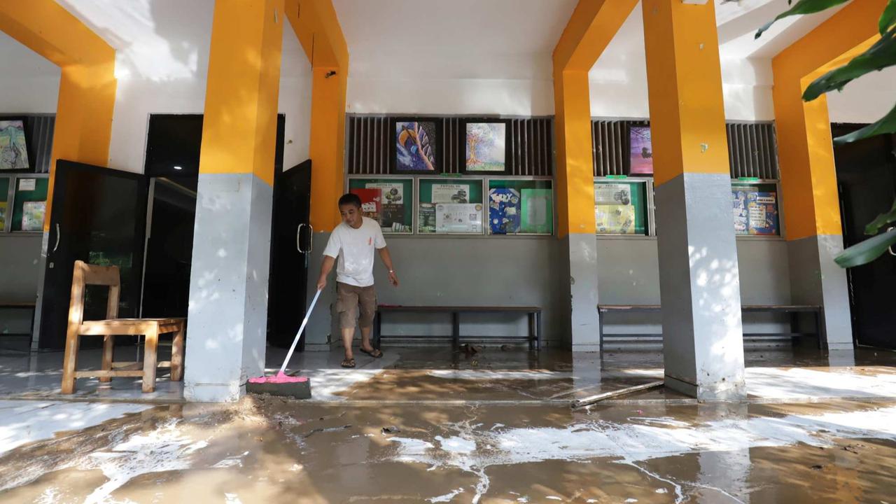 Banjir di SMAN 60 Jakarta mulai surut