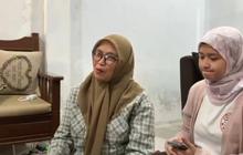 Tangis Bahagia Ibunda Jurnalis Republika saat Thoudy Badai Bebas dari Tawanan Israel