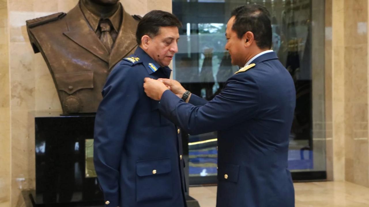 FOTO: Kasau Sambut Kunjungan Kepala Angkatan Udara Pakistan