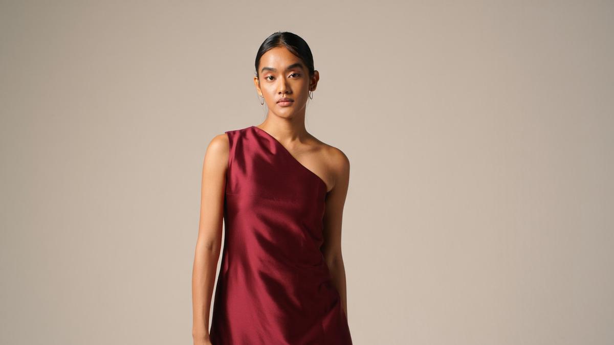 6 Outfit Kondangan Non Hijab Terbaru untuk Tampil Elegan dan Stylish, Chic dan Modern