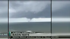 Badai dengan kukuatan katagori satu menerjang Negara Bagian Mississipi pada hari Minggu.