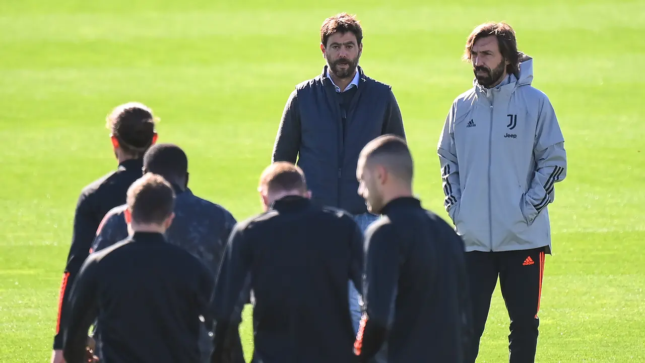 Pelatih Juventus, Andrea Pirlo mempersiapkan timnya menghadapi Barcelona di babak penyisihan grup Liga Champions 2020
