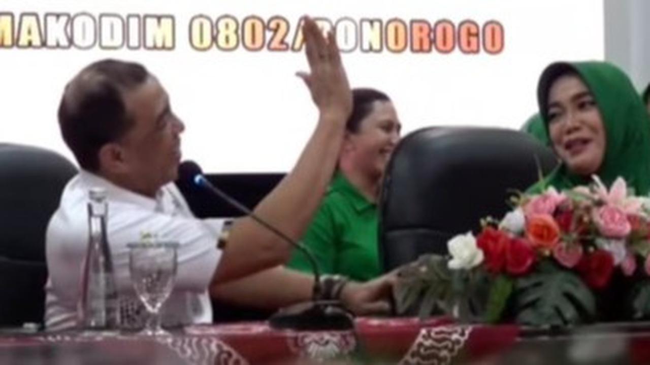 Jenderal TNI Candai Istri Bukan Macan tapi Imut Bak Kelinci, Ujungnya Tak Terduga Bikin Semua Anak Buah Tertawa