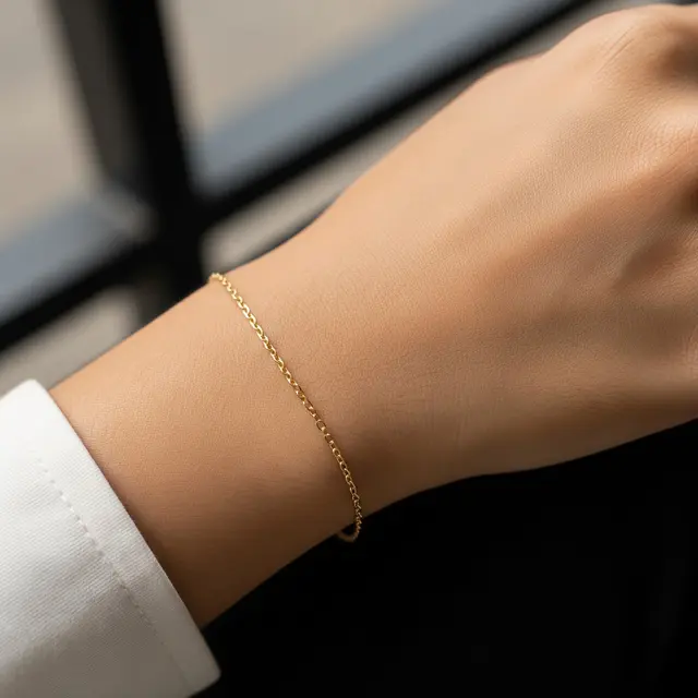 9 Gelang Emas Minimalis Model Korea yang Lagi Tren, Tampil Chic dan Elegan