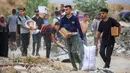 Israel bahkan beberapa kali menyerang warga Palestina yang sedang mengantre di titik-titik bantuan yang telah ditetapkan. (Eyad BABA/AFP)