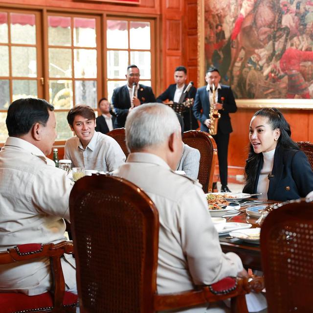 Nikita Mirzani bertemu Prabowo. (Foto: Dok. Instagram @nikitamirzanimawardi_172)