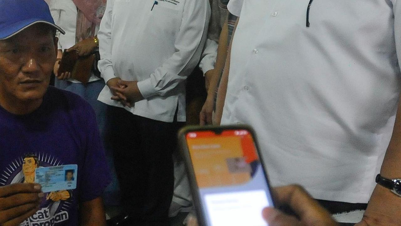 FOTO: Menko Airlangga Bagikan 2.200 BLT El Nino ke Warga Kabupaten Bogor
