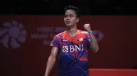 Ekspresi tunggal putra Indonesia, Anthony Sinisuka Ginting, saat menghadapi Jonatan Christie pada semifinal BWF World Tour Finals 2022 di Nimibutr Arena, Bangkok, Thailand, Sabtu (10/12/2022). (PBSI)