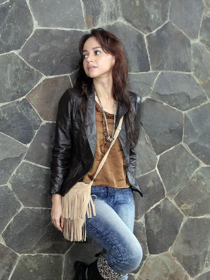 [Bintang] Angelica Simperler