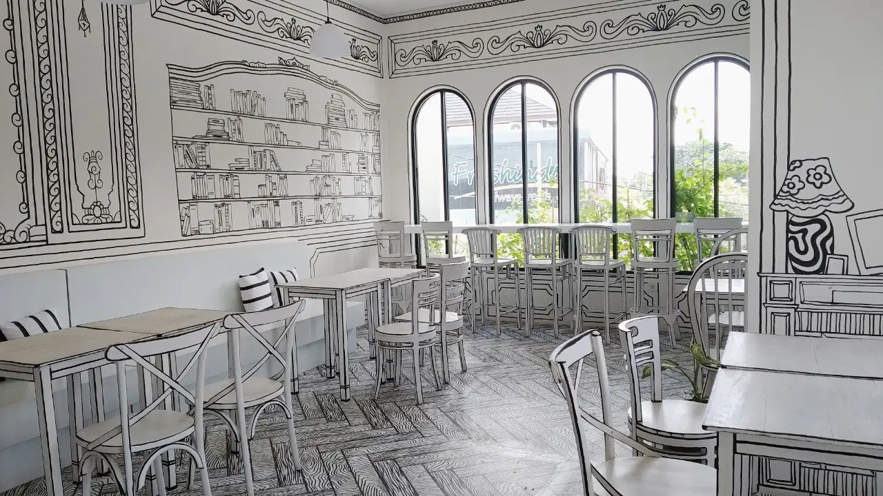 Cafe unik dengan dekorasi interior bertema dunia 2 dimensi yang menarik untuk diintip.