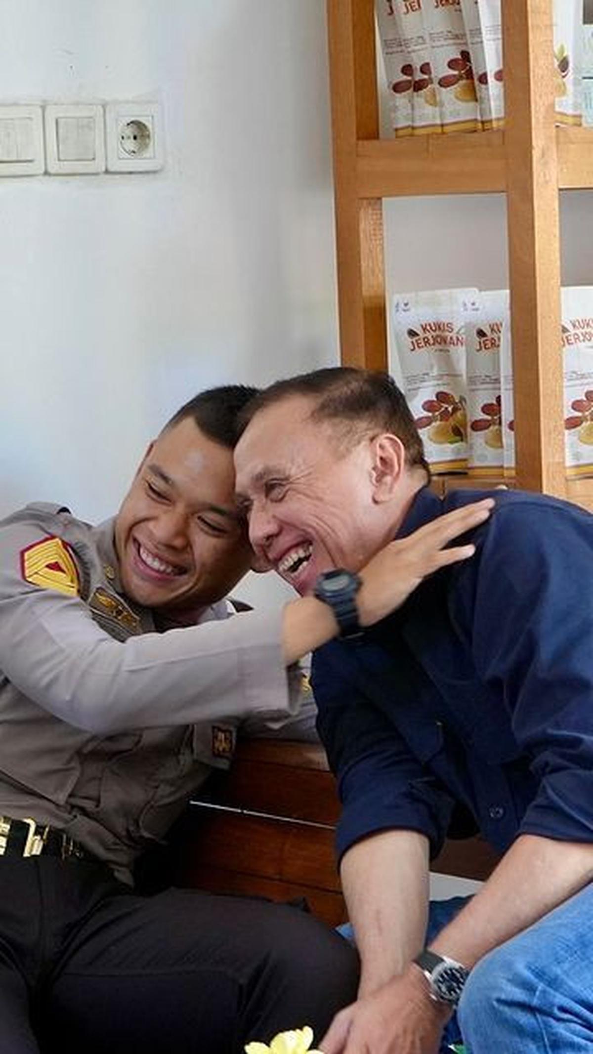Sosok Putra Iwan Bule<br>