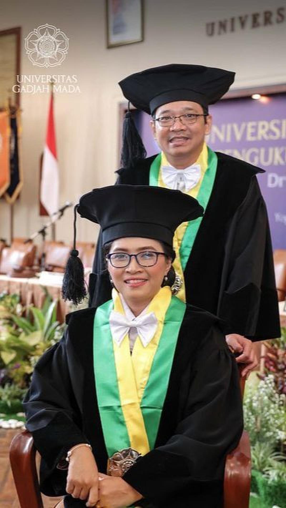 Pada tahun 2012, Agung dikukuhkan sebagai Guru Besar Farmasi UGM di usia 36 tahun. Pada saat itu dirinya menjadi Guru Besar termuda yang pernah dimiliki UGM.