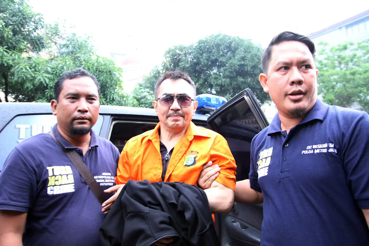 [Bintang] Gatot Brajamusti
