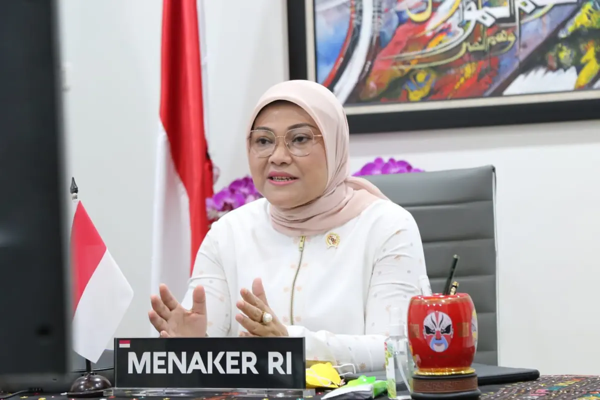 Menaker Ida pada acara Apel Mahasiswa K3 Seluruh Indonesia, Kuliah Umum, dan Webinar K3 Nasional di Jakarta, Senin (15/2/2021).