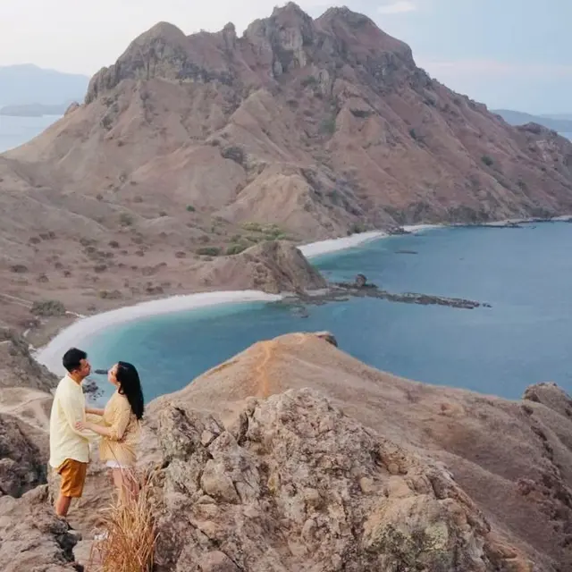 7 Potret Seru Liburan Raffi Ahmad dan Nagita Slavina di Pulau Komodo