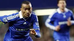 Bek Chelsea asal Portugal, Jose Bosingwa saat beraksi dalam partai FA Cup putaran keempat melawan Ipswich Town di Stamford Bridge, London, 24 Januari 2009. Chelsea menang 3-1. AFP PHOTO / Adrian Dennis