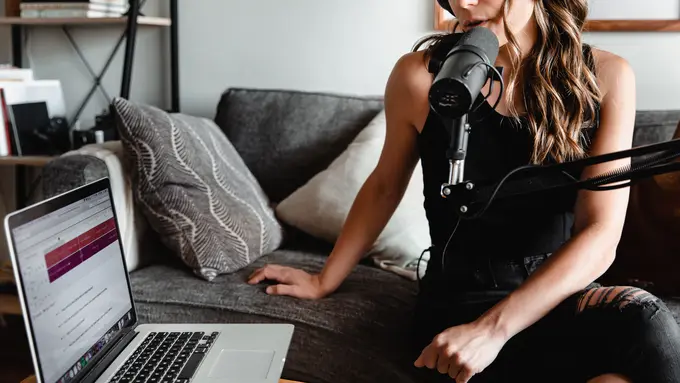 ilustrasi sejarah podcast/unsplash