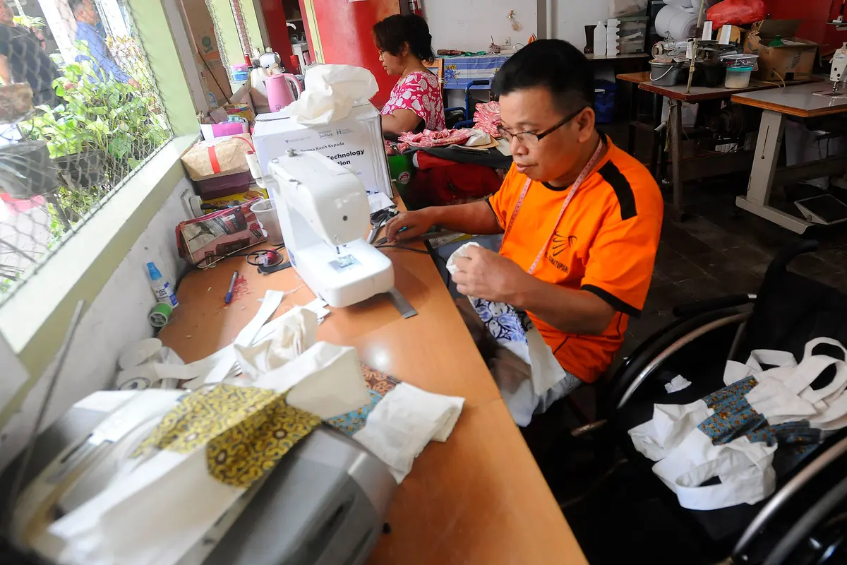 Kerajinan Tangan Kaum Difabel