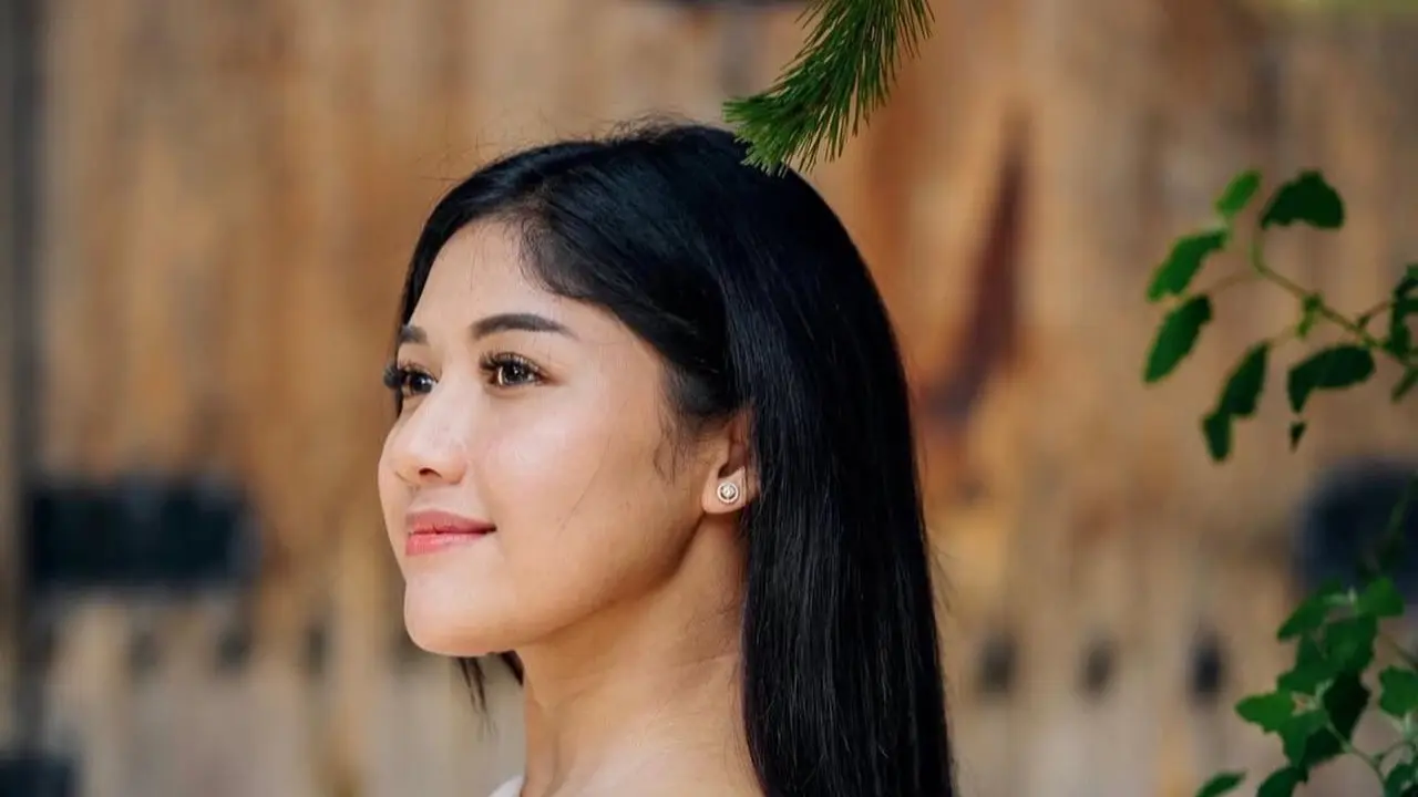 Padu Padan Outfit ala Erina Gudono (Instagram/@erinagudono)