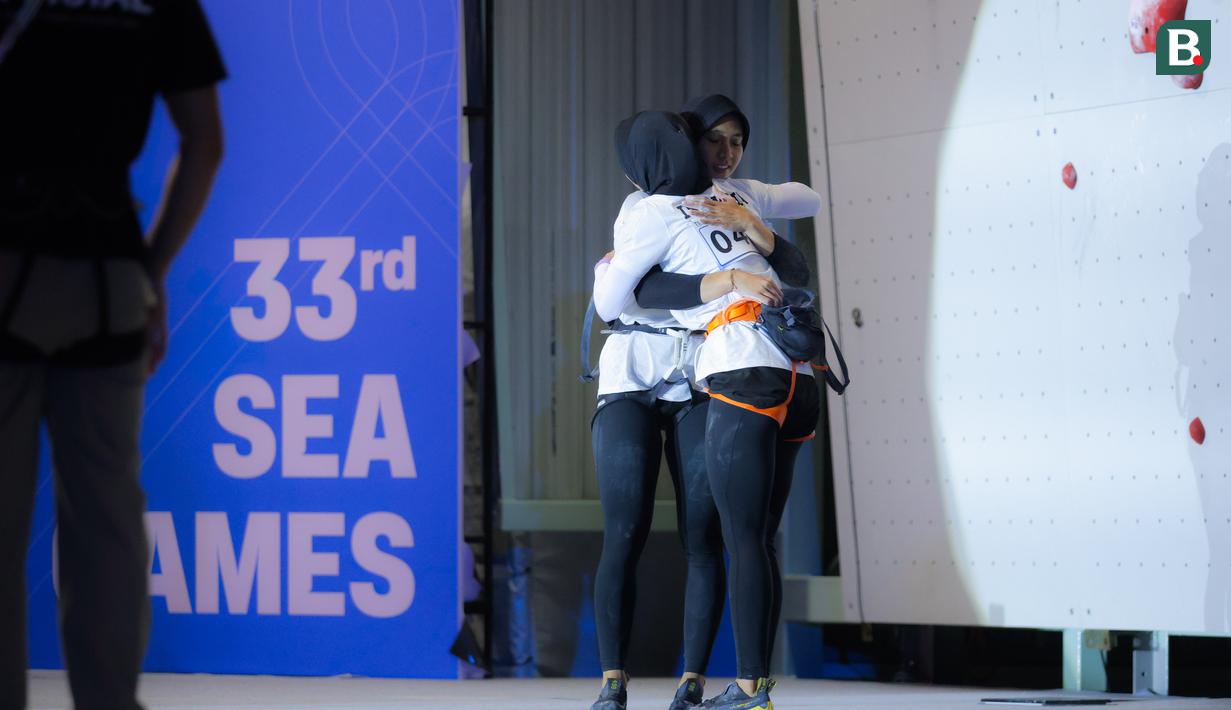 All Indonesian Final" di nomor speed putra ini juga menjadi bukti regenerasi atlet panjat tebing nasional yang kuat. Prestasi ini menegaskan bahwa Panjat Tebing Indonesia tak terbendung di SEA Games 2025 pada nomor speed. (Bola.com/Bagaskara Lazuardi)