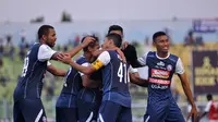 Skuat Arema punya waktu recovery tambahan melawan PSBK di Piala Indonesia 2018. (Bola.com/Iwan Setiawan)