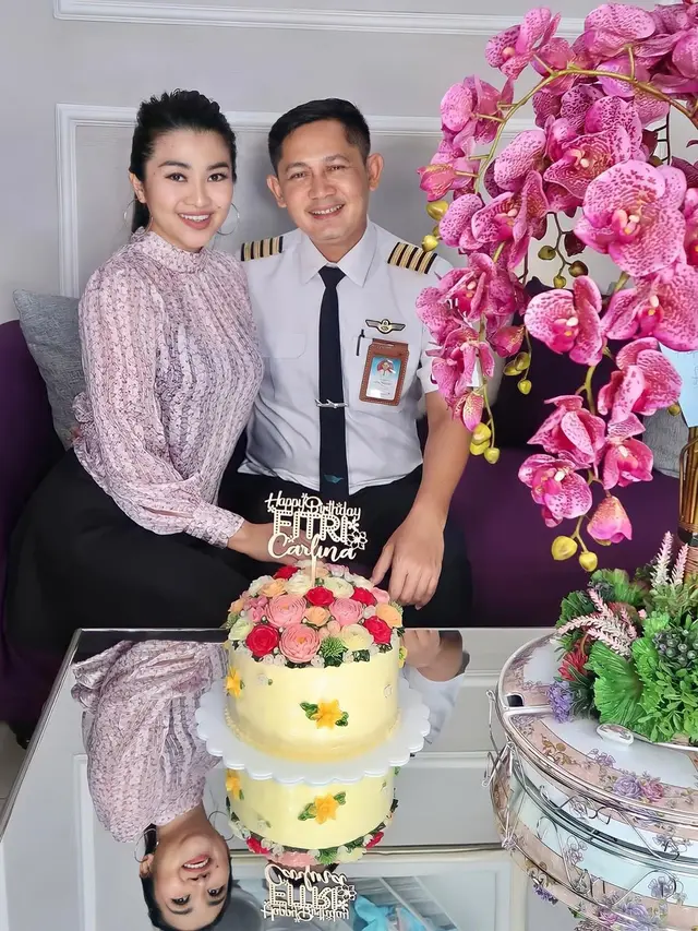 [Fimela] Fitri Carlina dan Hendra Sumendap