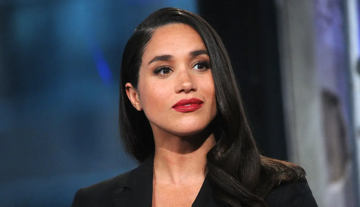 Sang ayah, Thomas Markle diketahui bicara banyak sekali dengan mengenai urusan pribadi Meghan pada media massa. (Town & Country Magazine)