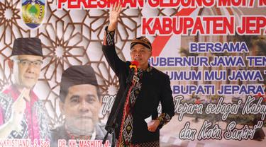 Gubernur Jawa Tengah Ganjar Pranowo meresmikan Gedung Jepara Islamic Center (Ist)