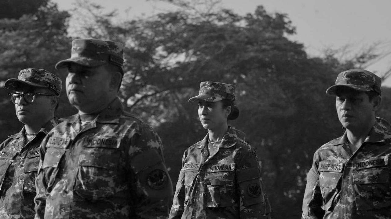 Cantiknya Menpar Widiyanti Wardhana Pakai Baju Loreng Komcad saat Digembleng Prabowo di Akmil Magelang