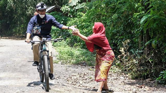 Menparekraft Sandiaga Uno di Desa wisata Bonjeruk