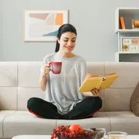 Me time berperan penting, bukan hanya untuk diri sendiri, tetapi juga kualitas pengasuhan pada anak. [Dok/freepik.com/stockking]