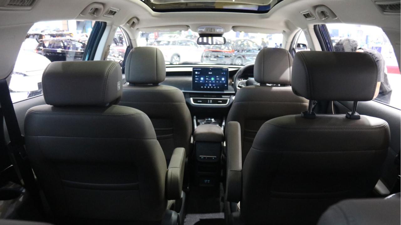 Perbandingan Harga BYD M6 dengan Negara Tetangga, Indonesia Paling Murah